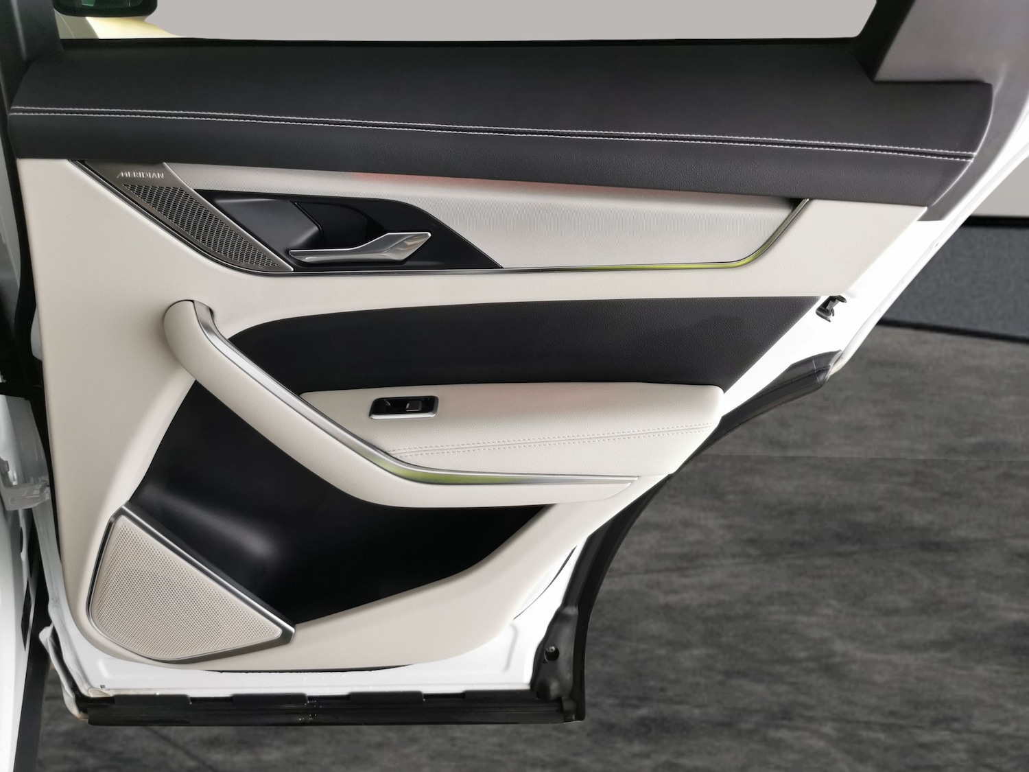 Used Jaguar F-Pace 2024 for sale - 78178161: Photo 35