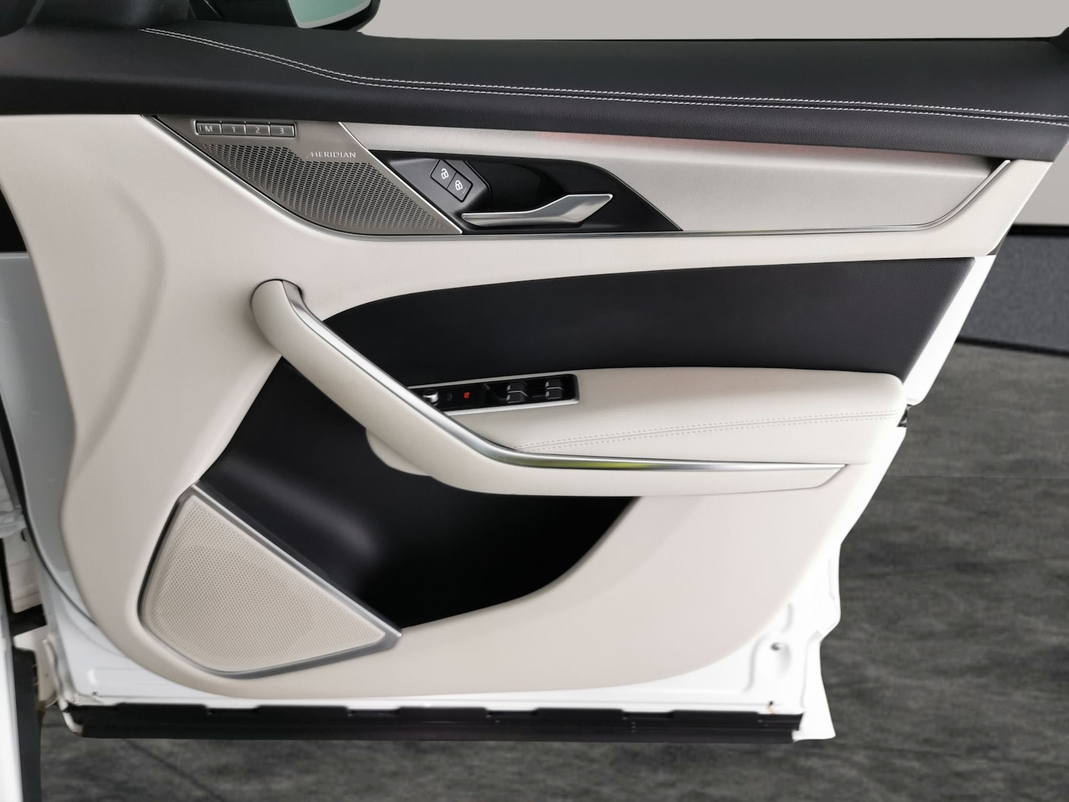 Used Jaguar F-Pace 2024 for sale - 78178161: Photo 36