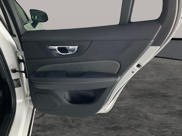 Used Volvo V60 2021 for sale - 76262289: Photo 36
