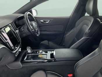 Used Volvo V60 2021 for sale - 76262289: Photo 4