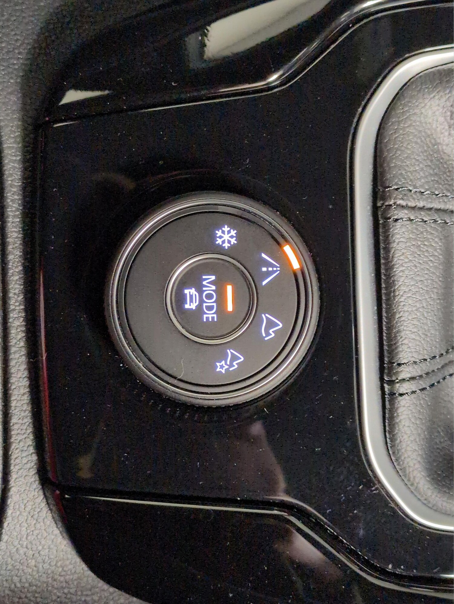 Used Volkswagen T-Roc 2023 for sale - 77607370: Photo 15