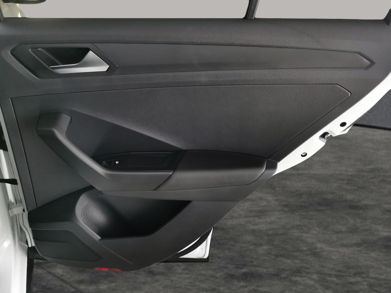 Used Volkswagen T-Roc 2023 for sale - 77607370: Photo 30