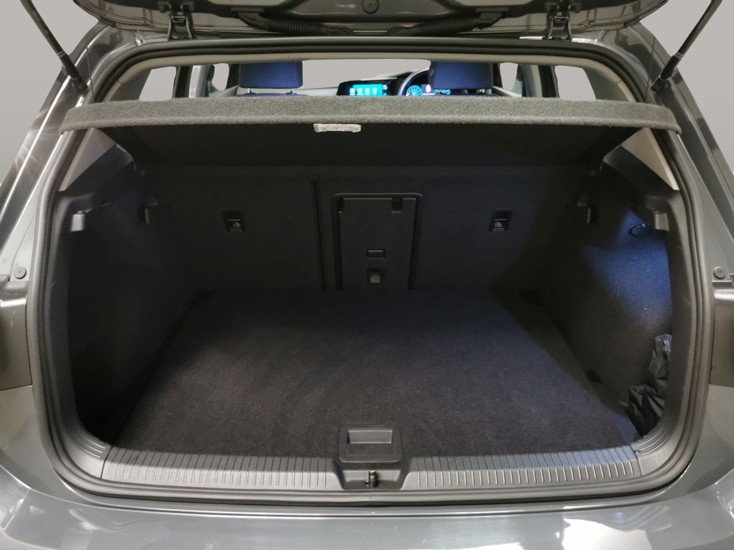 Used Volkswagen Golf 2023 for sale - 77274300: Photo 36