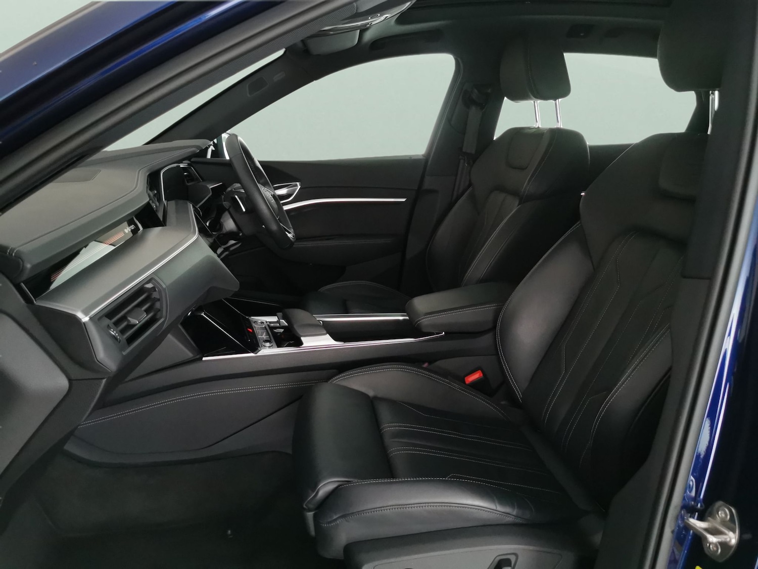 Used Audi e-tron 2021 for sale - 78025502: Photo 4