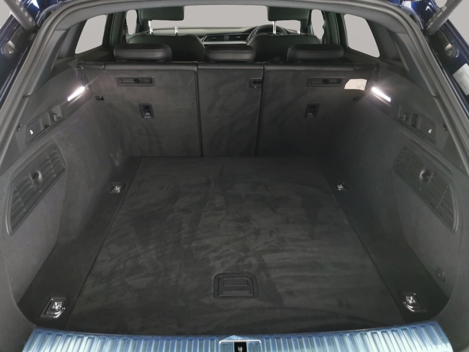 Used Audi e-tron 2021 for sale - 78025502: Photo 41