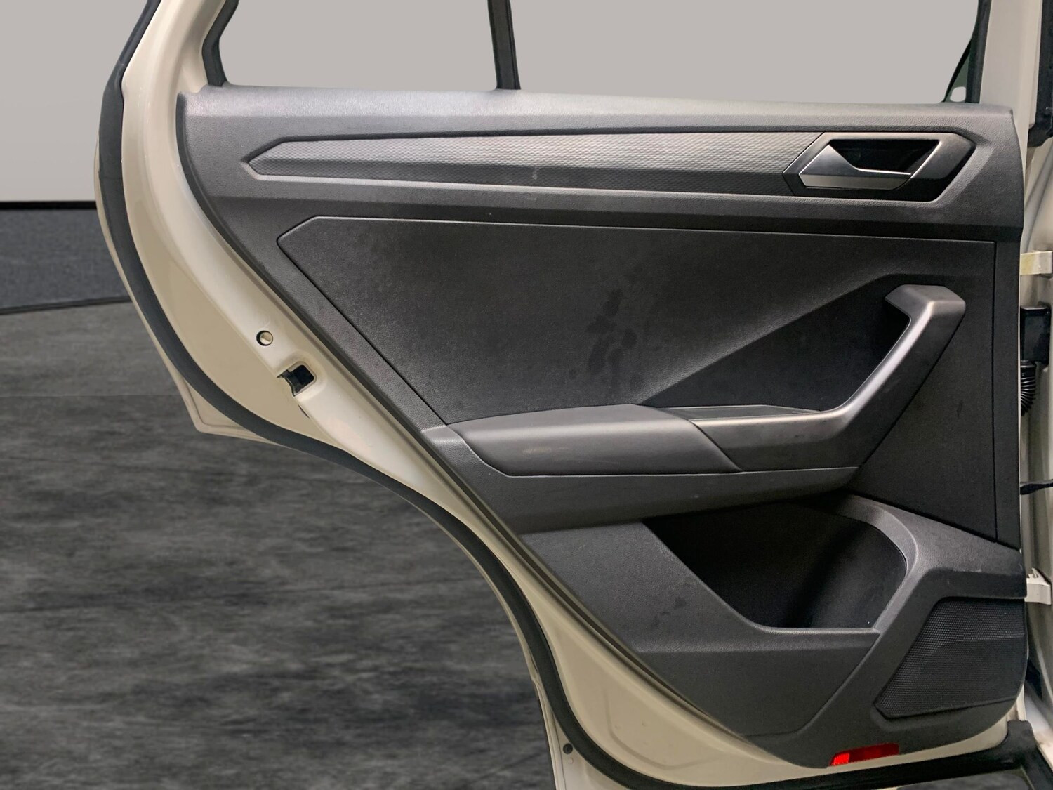 Used Volkswagen T-Roc 2022 for sale - 77347440: Photo 24