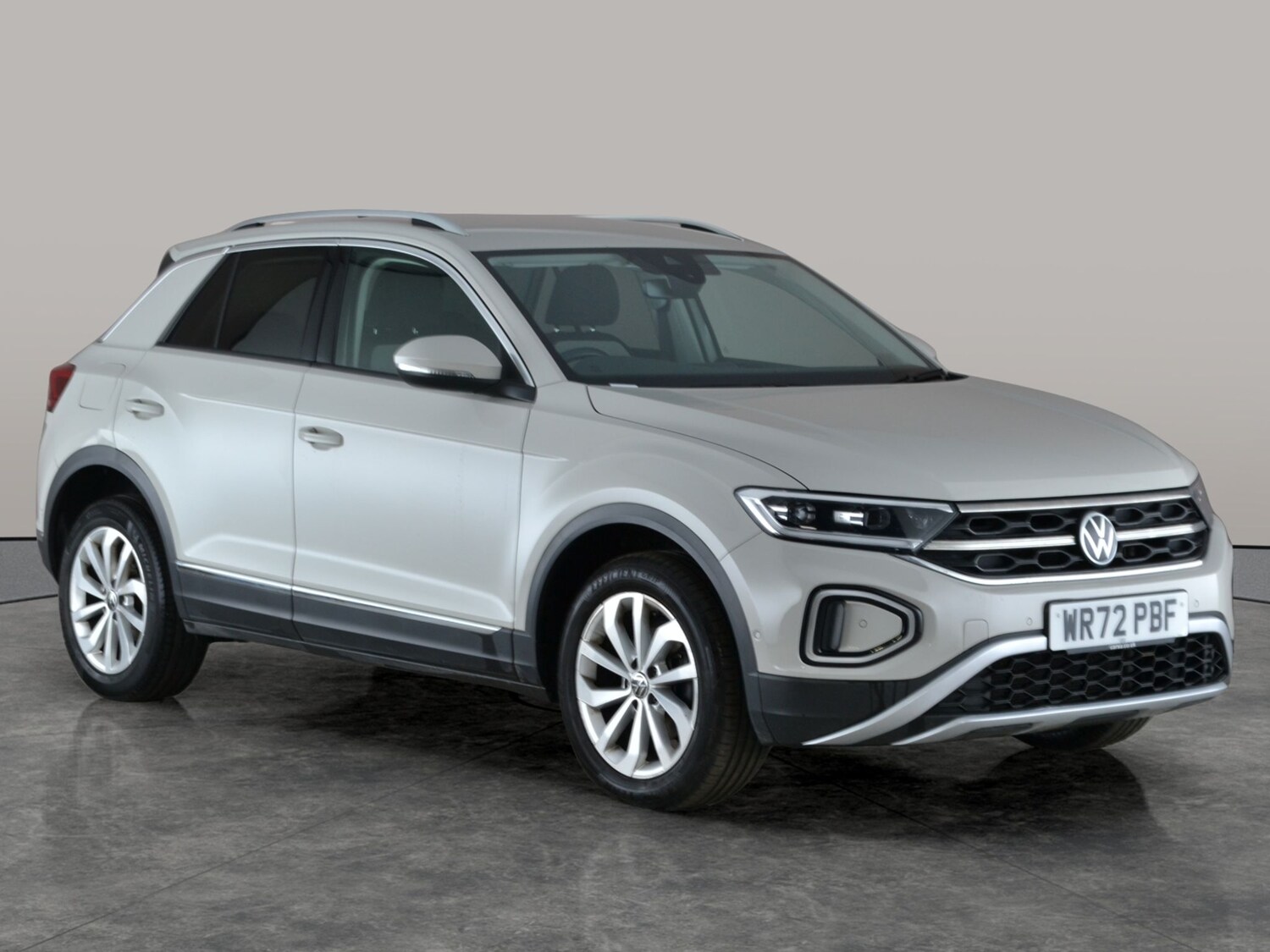 Used Volkswagen T-Roc 2022 for sale - 77347440: Photo 8