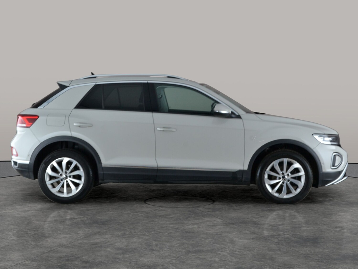 Used Volkswagen T-Roc 2022 for sale - 77347440: Photo 9