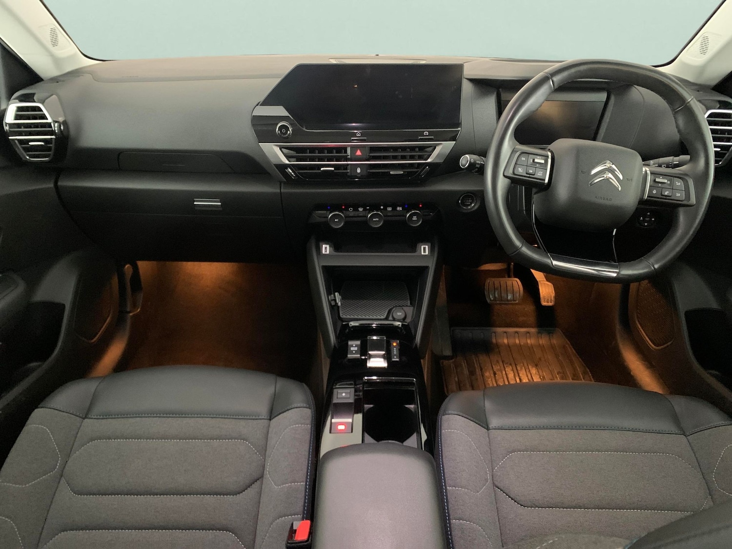 Used Citroen e-C4 2022 for sale - 76704135: Photo 5