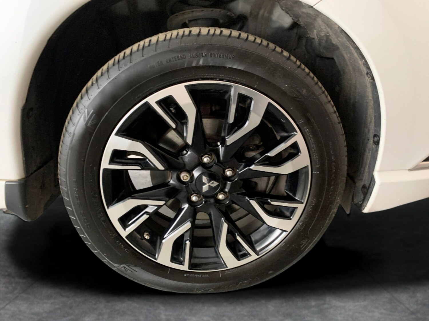 Used Mitsubishi Outlander 2017 for sale - 76640855: Photo 25