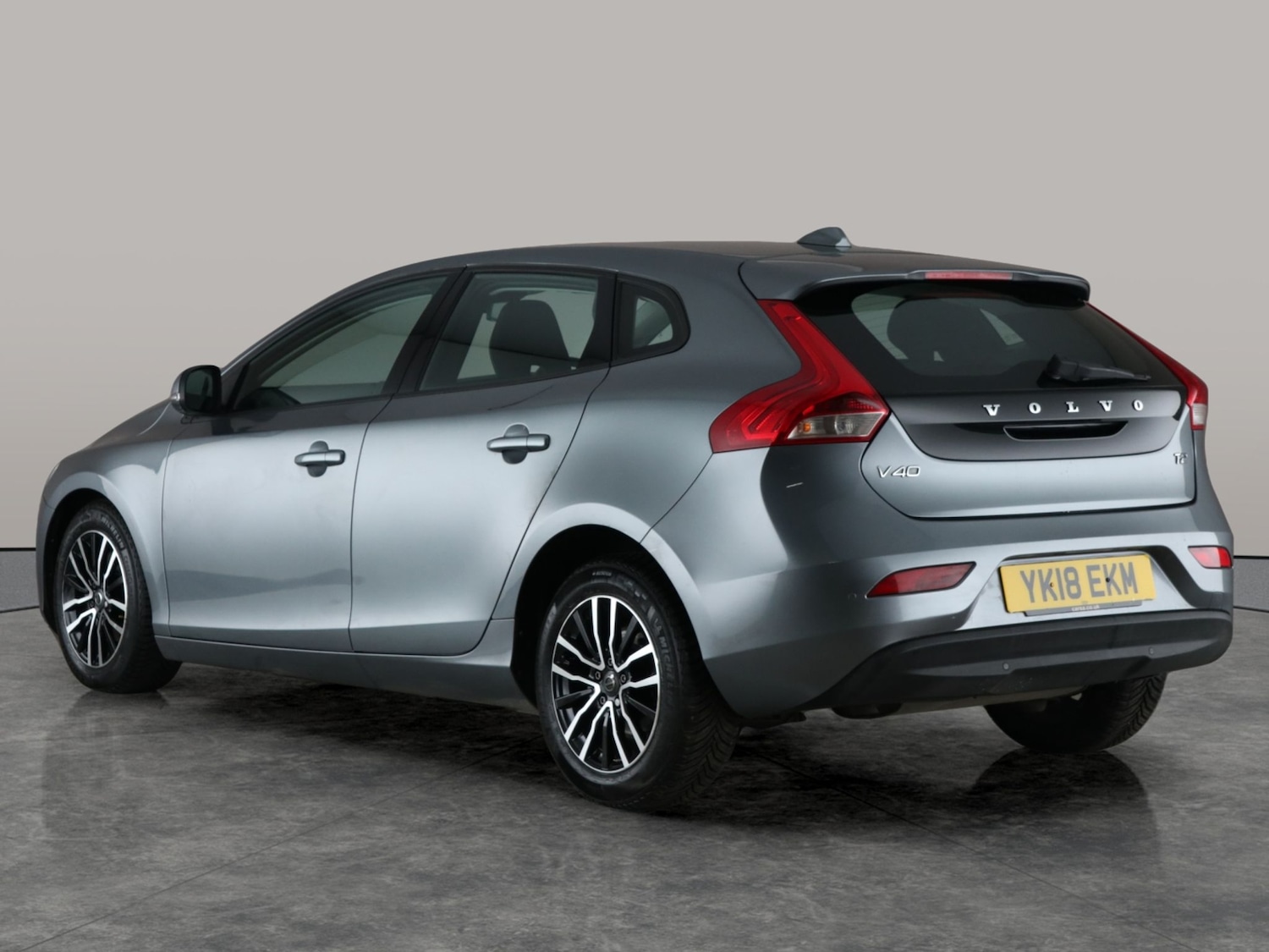 Used Volvo V40 2018 for sale - 76717794: Photo 12