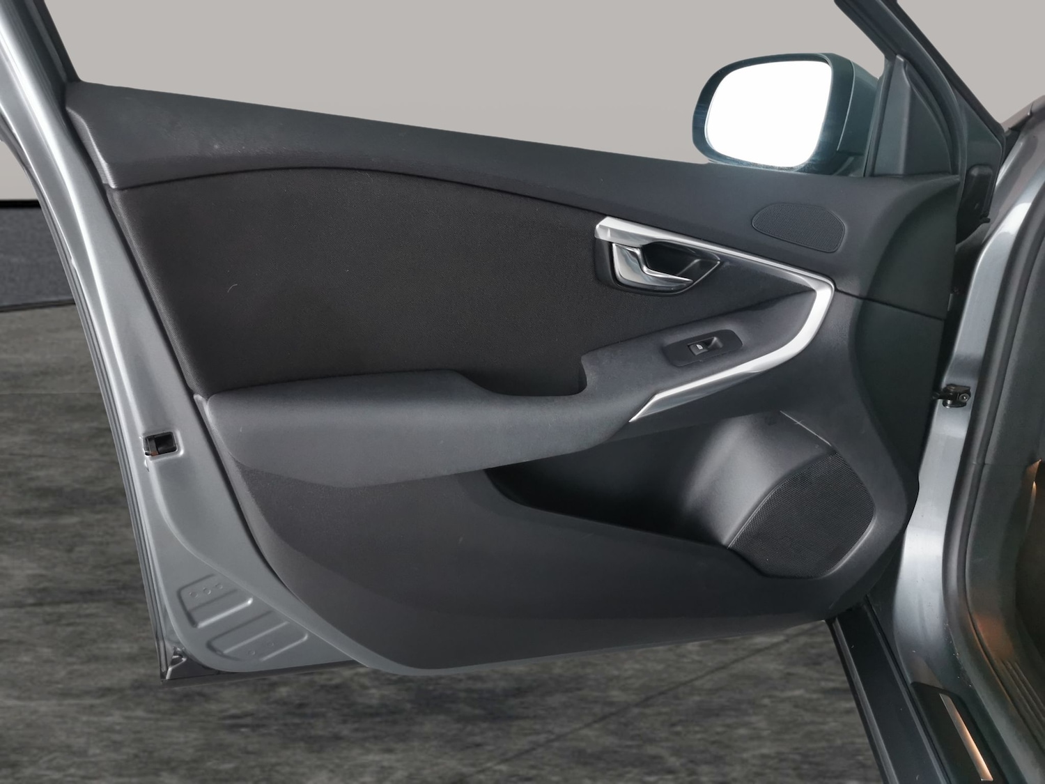 Used Volvo V40 2018 for sale - 76717794: Photo 19