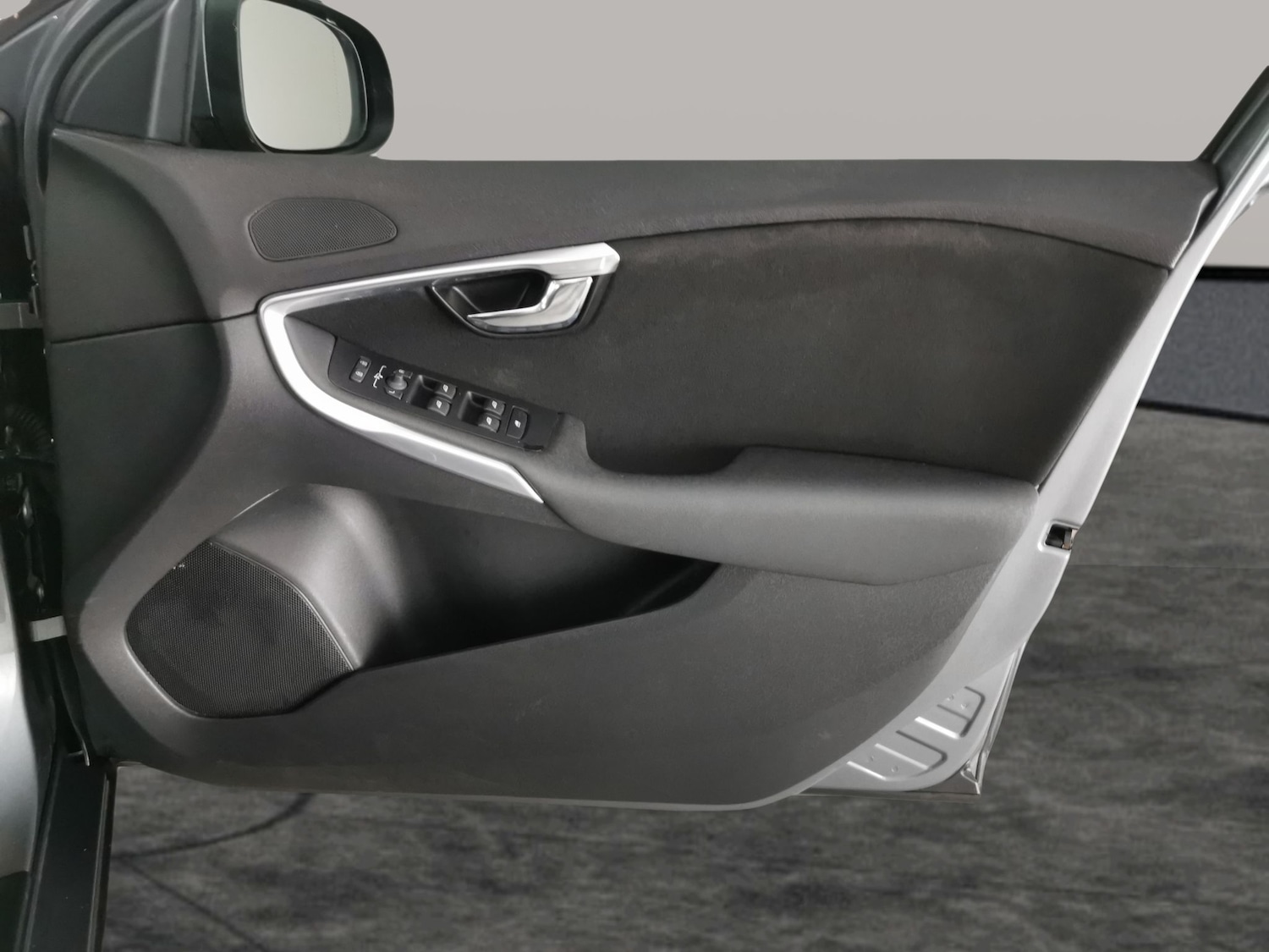 Used Volvo V40 2018 for sale - 76717794: Photo 22