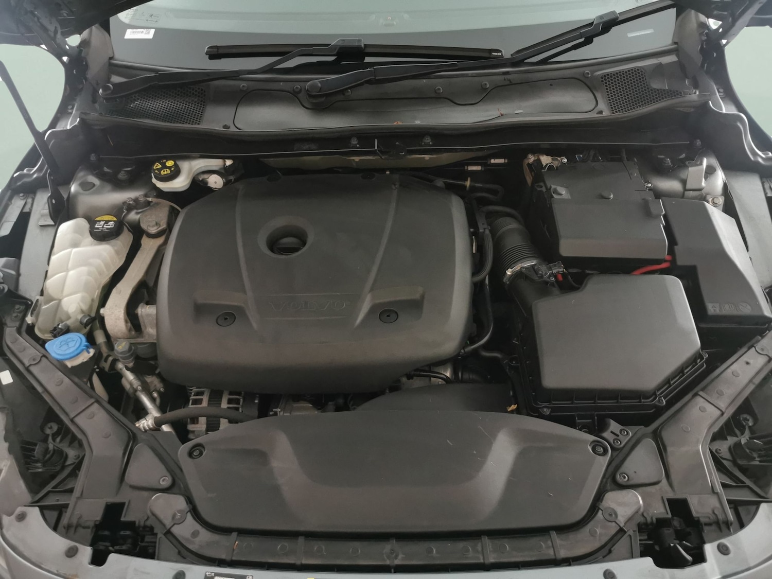 Used Volvo V40 2018 for sale - 76717794: Photo 23