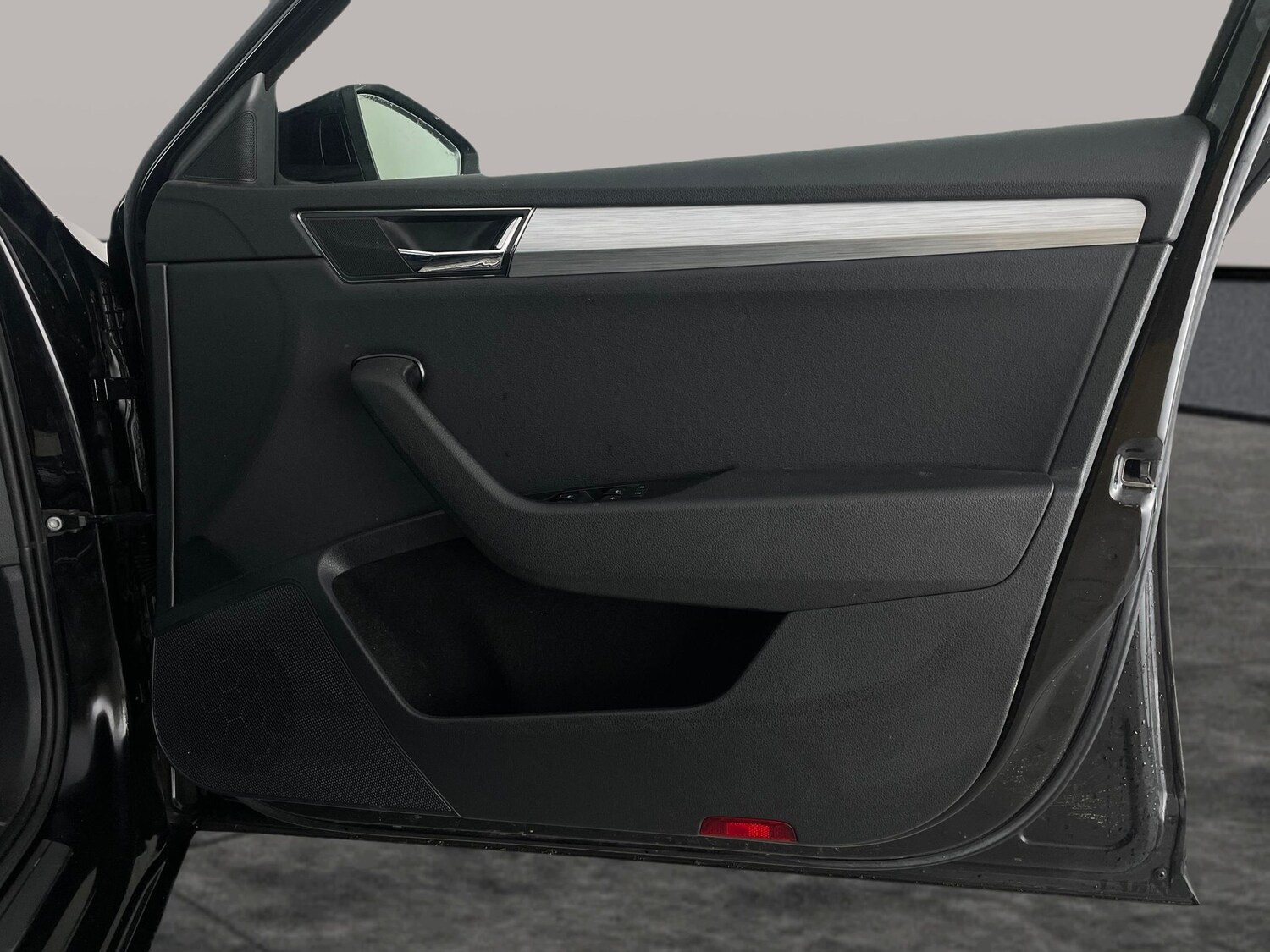 Used Skoda Superb 2023 for sale - 77708493: Photo 30