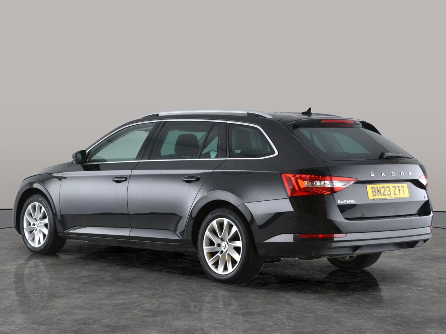 Used Skoda Superb 2023 for sale - 77708493: Photo 8