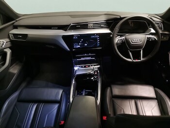 Used Audi e-tron 2022 for sale - 76009105: Photo