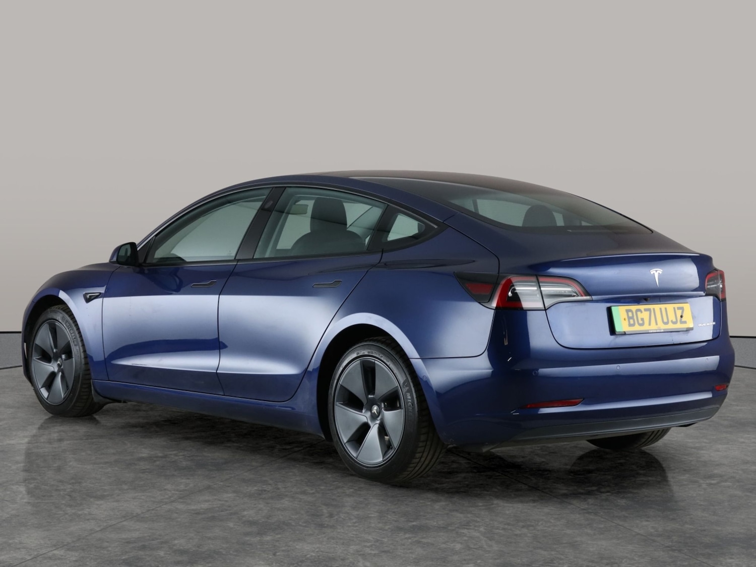 Used Tesla Model 3 2021 for sale - 76696800: Photo 13