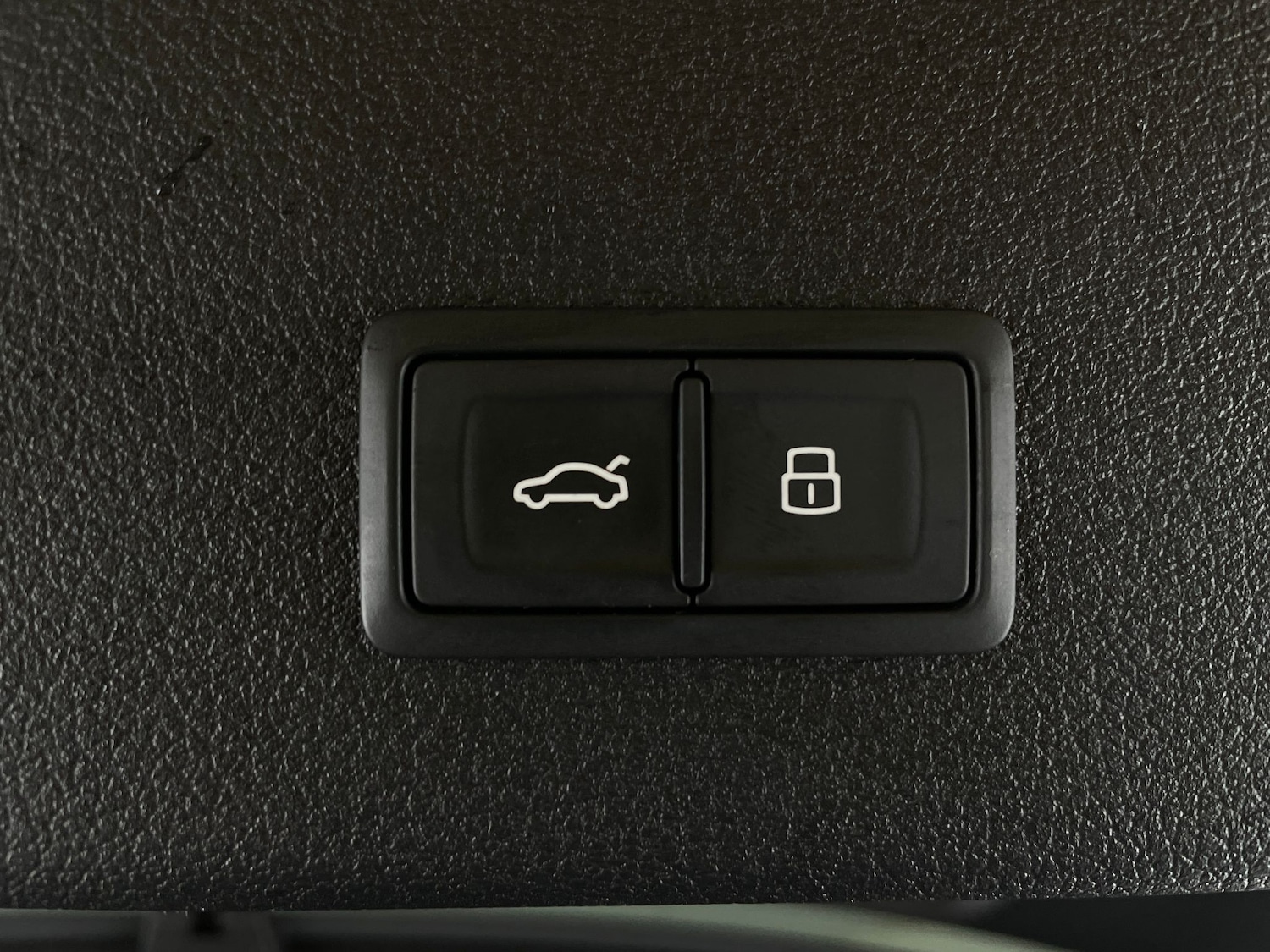 Used Audi e-tron 2023 for sale - 77932375: Photo 17