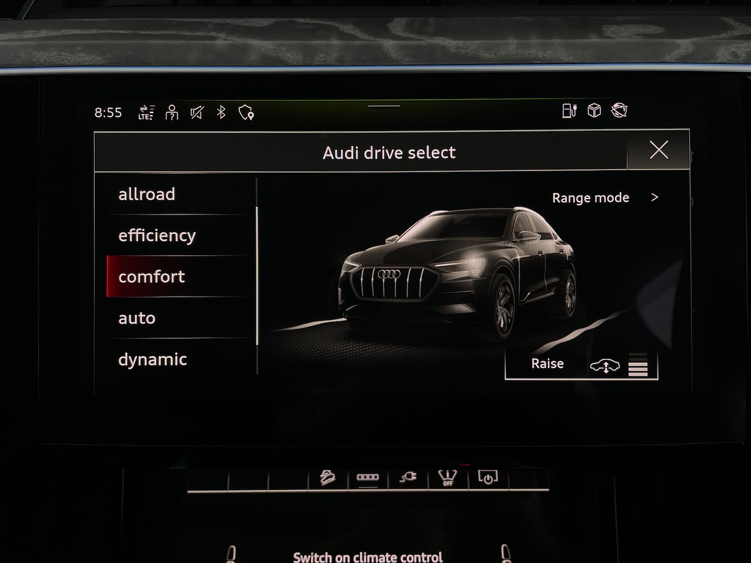 Used Audi e-tron 2023 for sale - 77932375: Photo 24