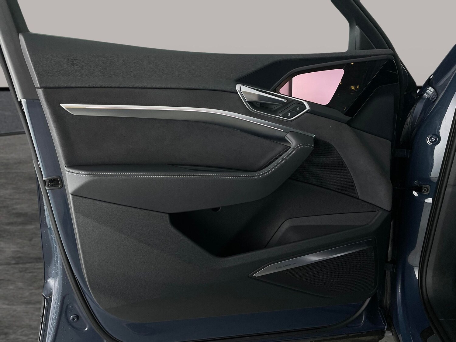 Used Audi e-tron 2023 for sale - 77932375: Photo 38