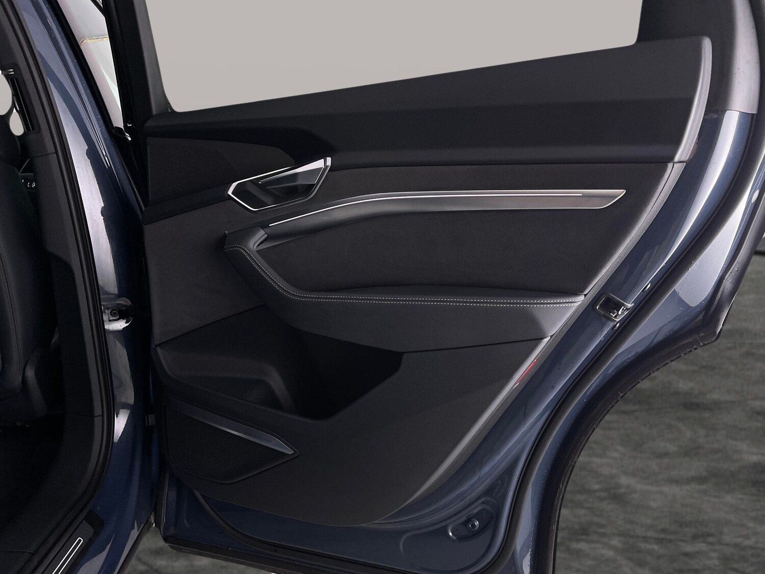 Used Audi e-tron 2023 for sale - 77932375: Photo 40