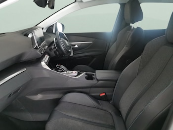 Used Peugeot 3008 2022 for sale - 76176823: Photo 4