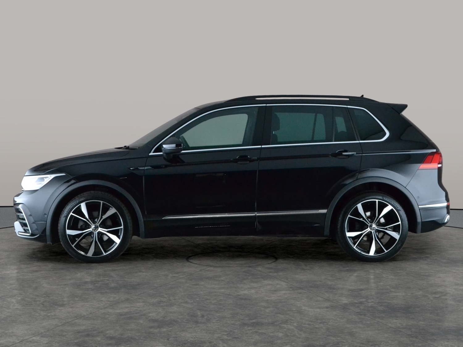 Used Volkswagen Tiguan 2023 for sale - 78025413: Photo 11