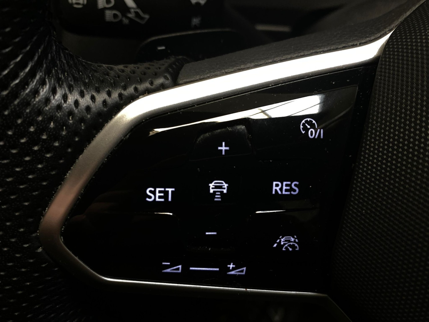 Used Volkswagen Tiguan 2023 for sale - 78025413: Photo 17