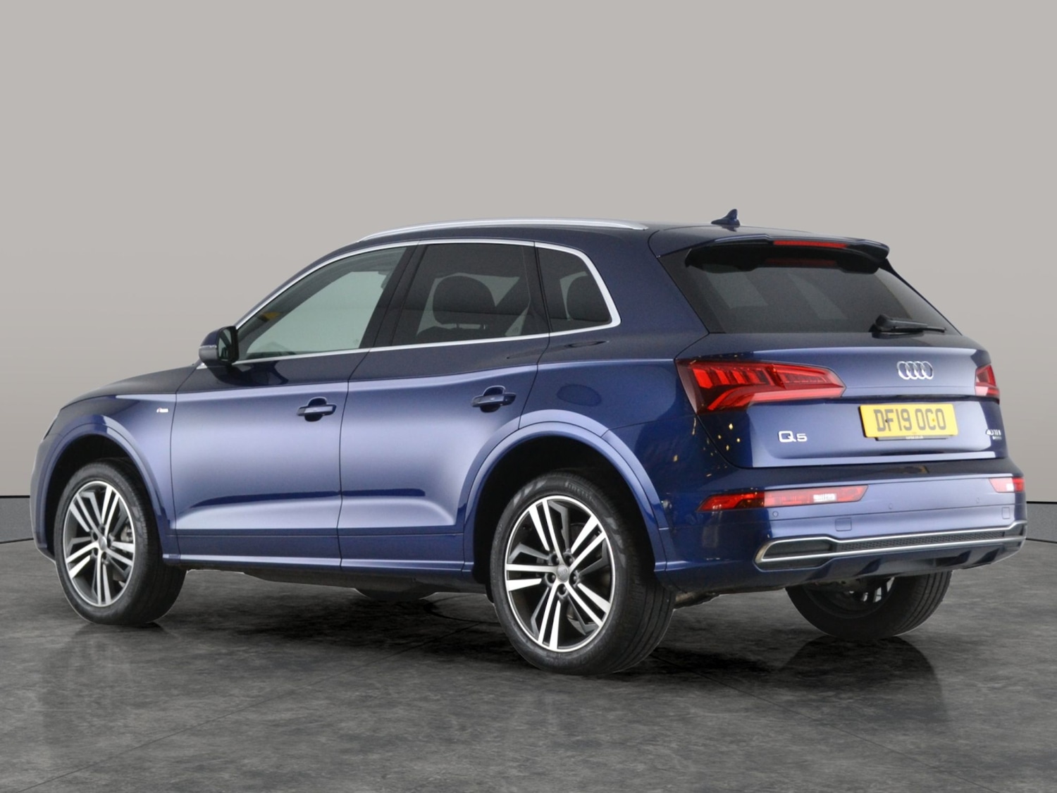 Used Audi Q5 2019 for sale - 76353537: Photo 9