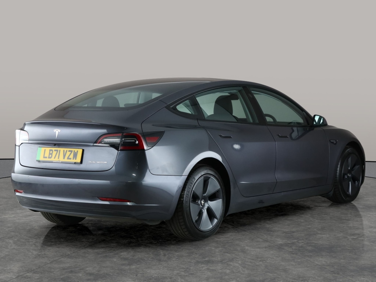 Used Tesla Model 3 2021 for sale - 76745696: Photo 12