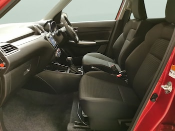 Used Suzuki Swift 2020 for sale - 76222233: Photo 4