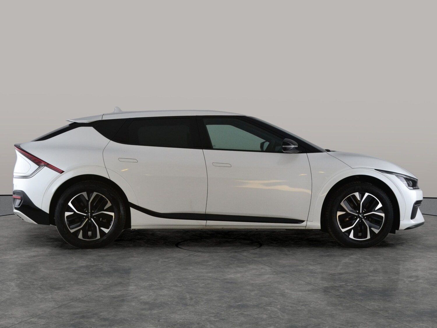 Used Kia EV6 2023 for sale - 77316611: Photo 11