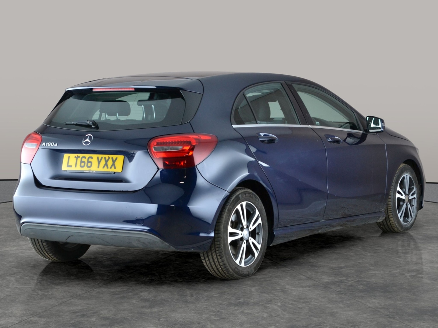 Used Mercedes-Benz A-Class 2016 for sale - 77232728: Photo 10