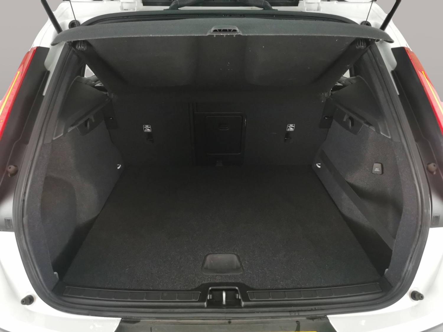 Used Volvo XC40 2020 for sale - 76505352: Photo 35