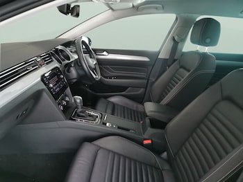 Used Volkswagen Passat 2022 for sale - 76947089: Photo