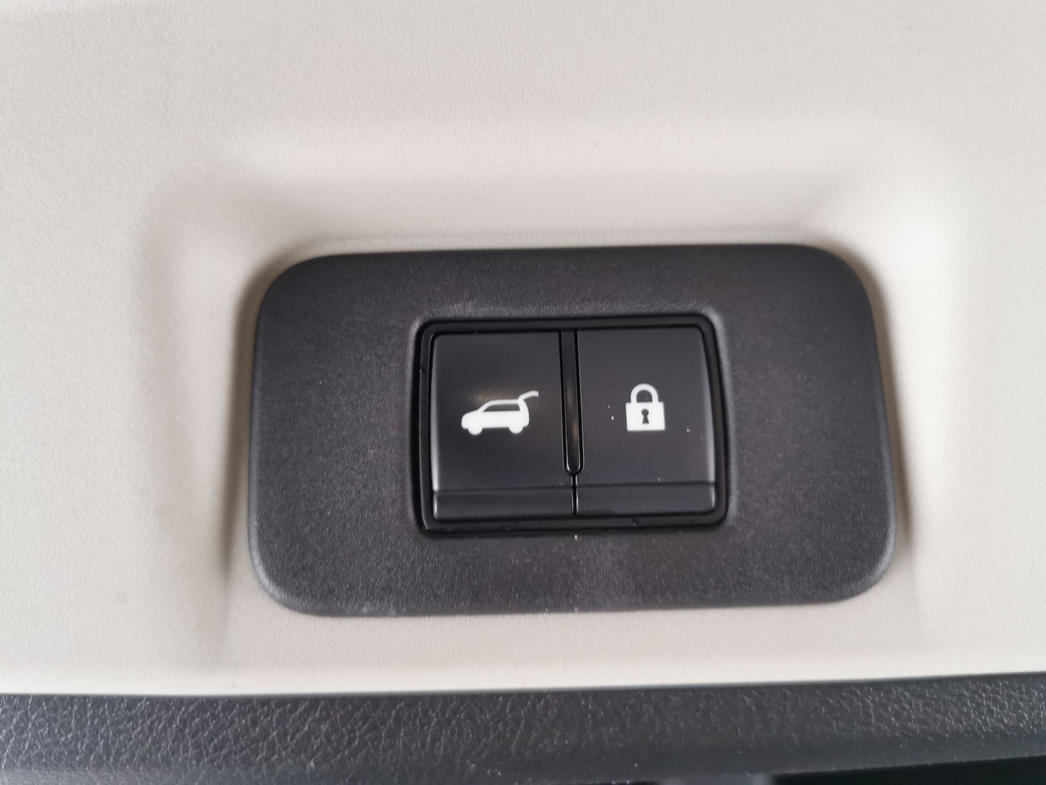 Used Nissan ARIYA 2022 for sale - 77071299: Photo 24