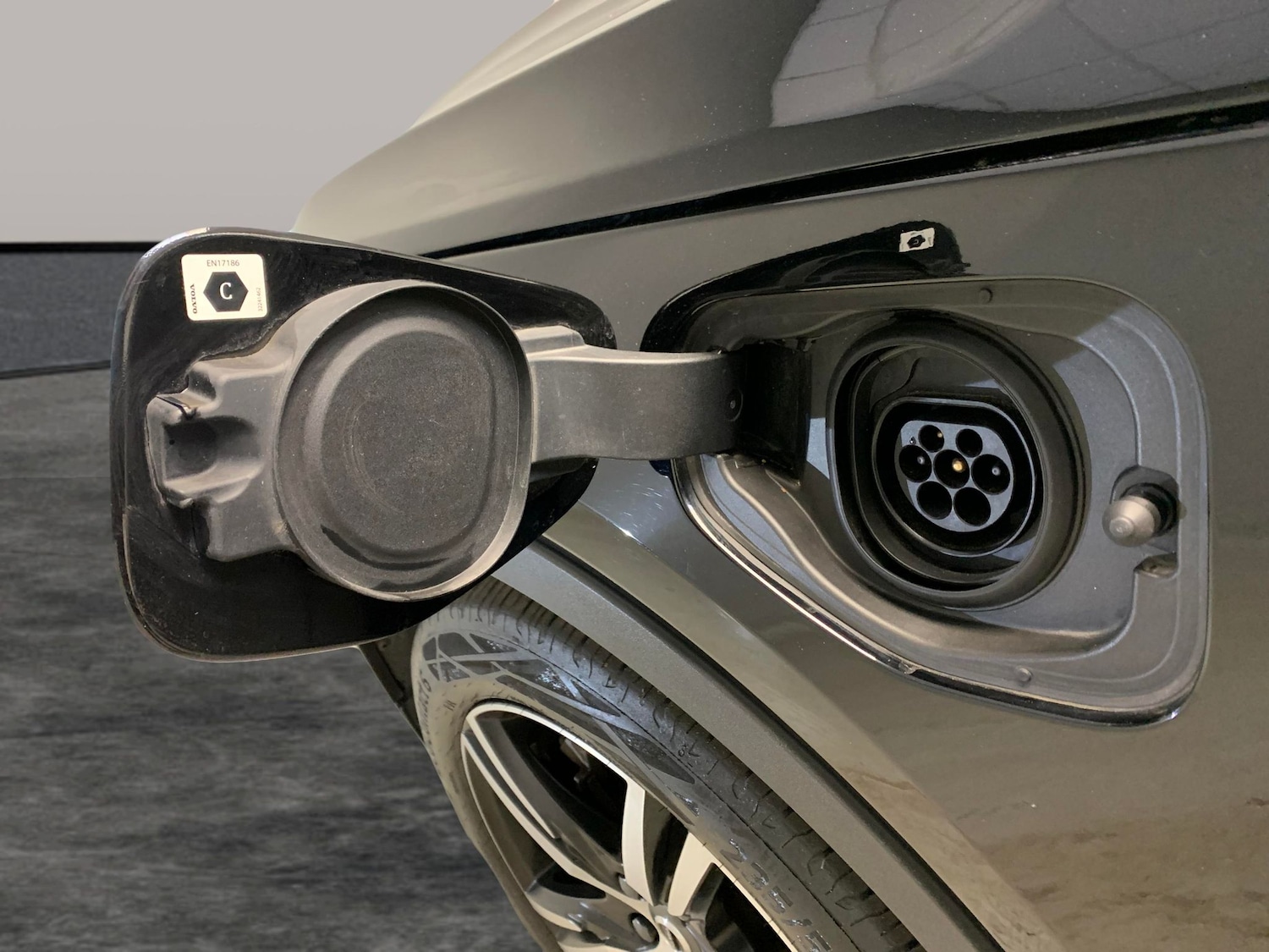 Used Volvo XC40 2021 for sale - 76577909: Photo 34