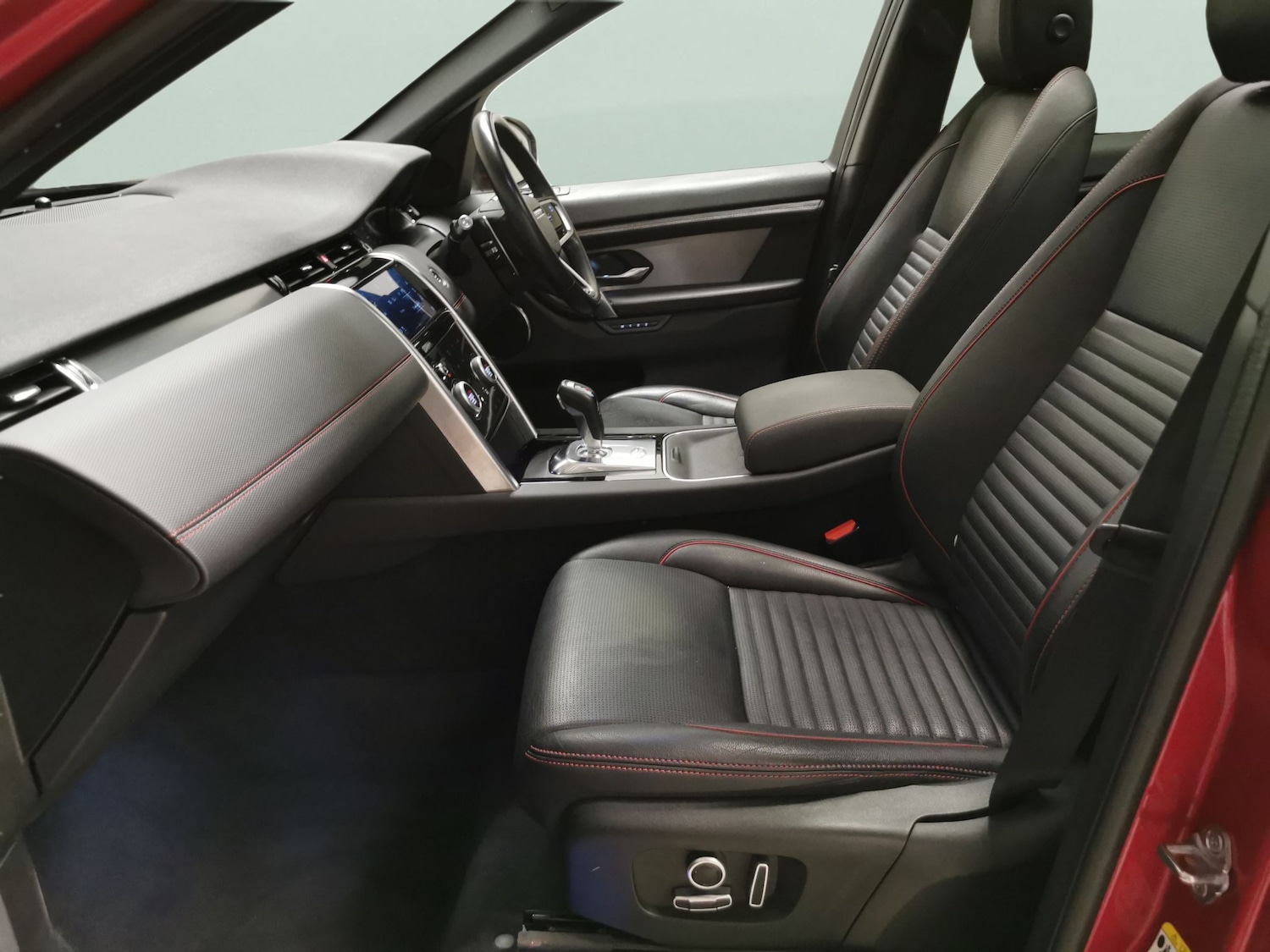 Used Land Rover Discovery Sport 2022 for sale - 78040057: Photo 4