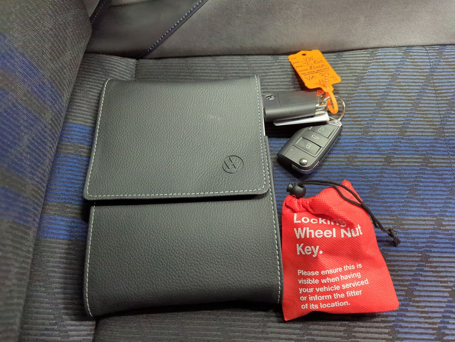 Used Volkswagen T-Roc 2023 for sale - 77360902: Photo 29