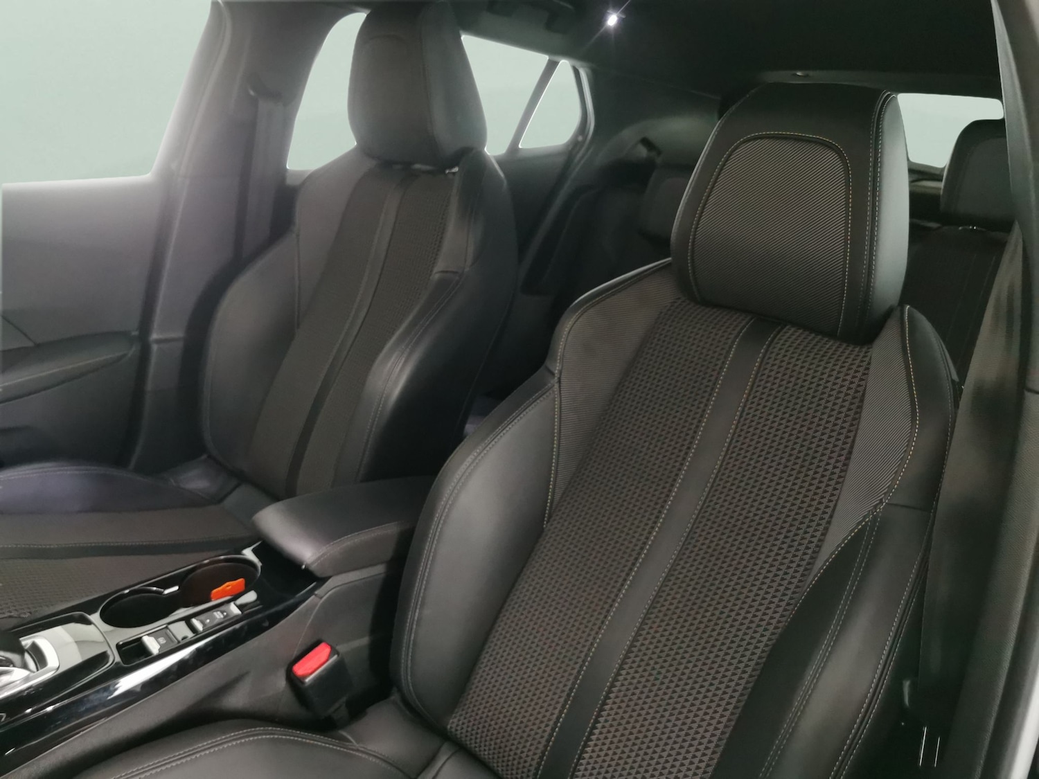 Used Peugeot 2008 2022 for sale - 77980712: Photo 13