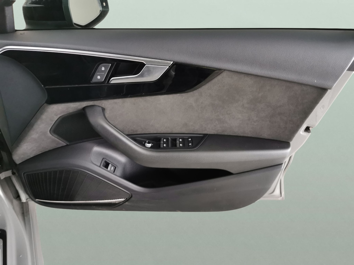 Used Audi A4 2020 for sale - 76745691: Photo 32