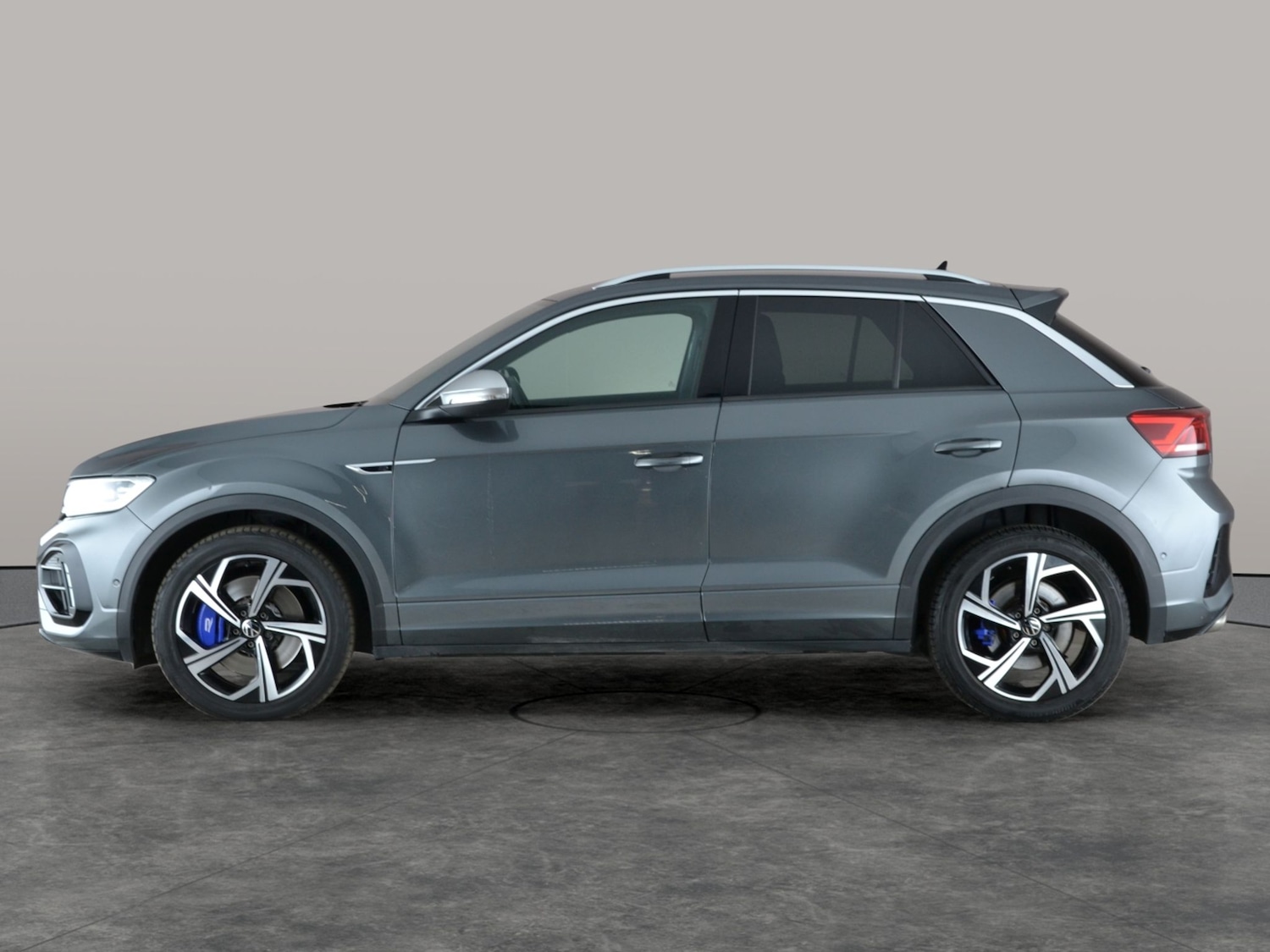 Used Volkswagen T-Roc 2023 for sale - 77093052: Photo 12