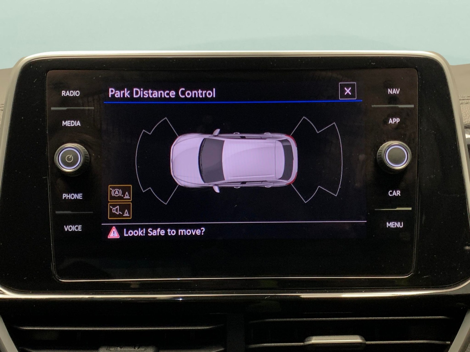 Used Volkswagen T-Roc 2023 for sale - 77093052: Photo 18