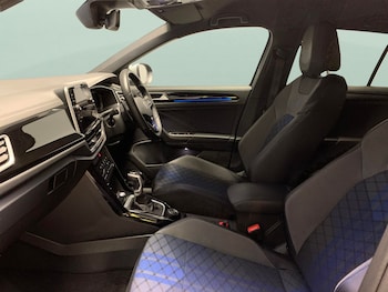 Used Volkswagen T-Roc 2023 for sale - 77093052: Photo