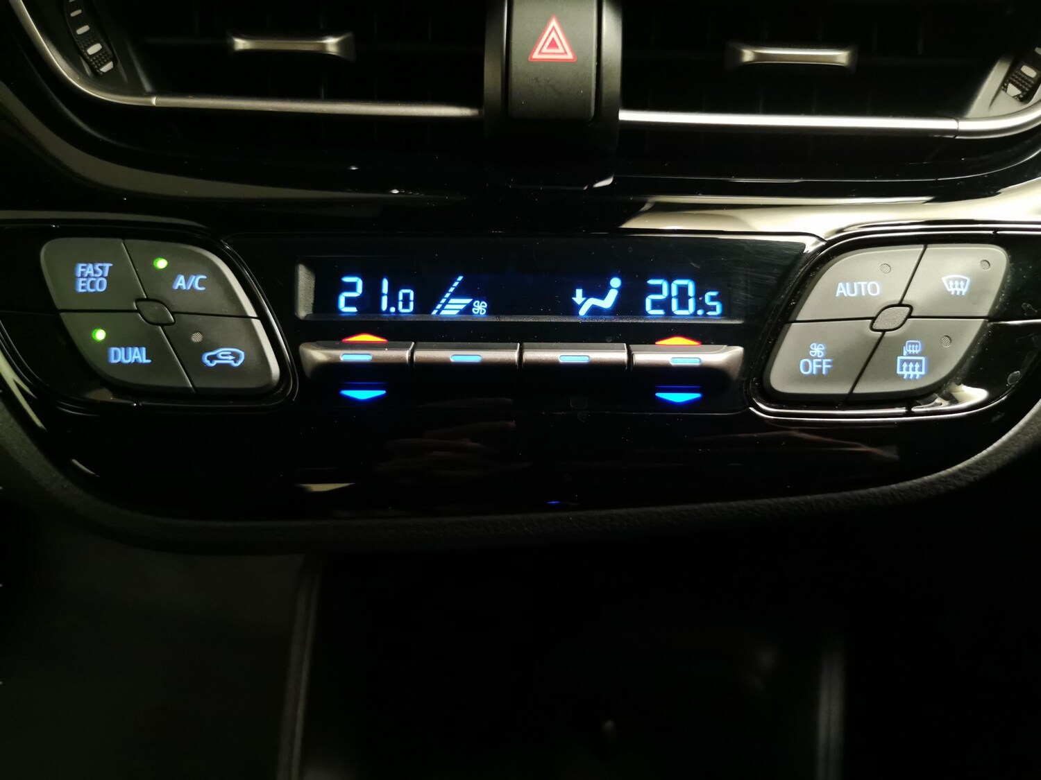 Used Toyota C-HR 2023 for sale - 77591138: Photo 16