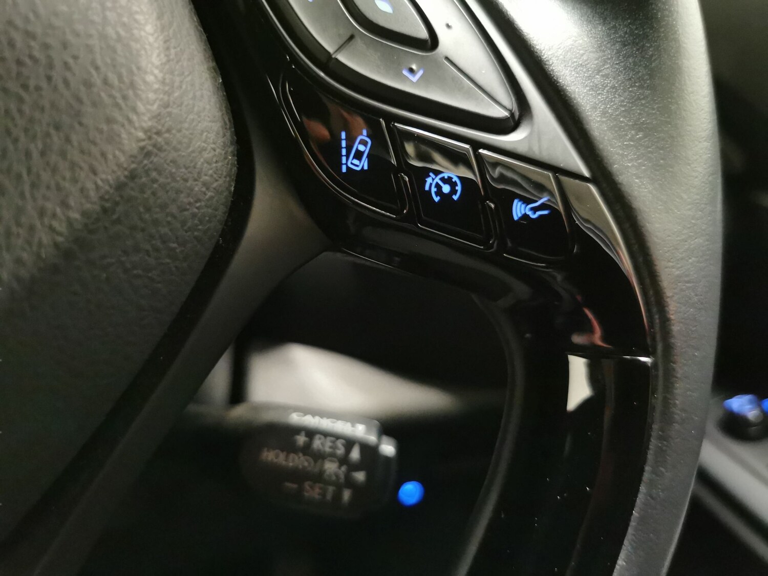 Used Toyota C-HR 2023 for sale - 77591138: Photo 17