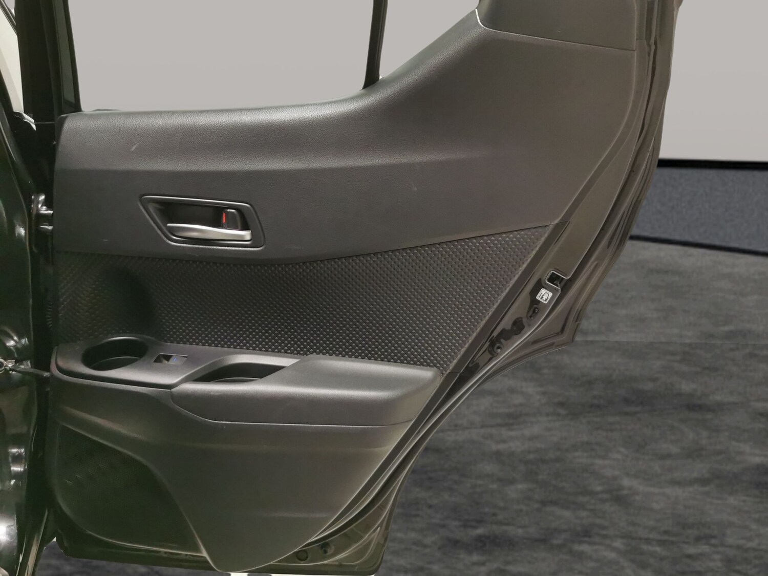 Used Toyota C-HR 2023 for sale - 77591138: Photo 25