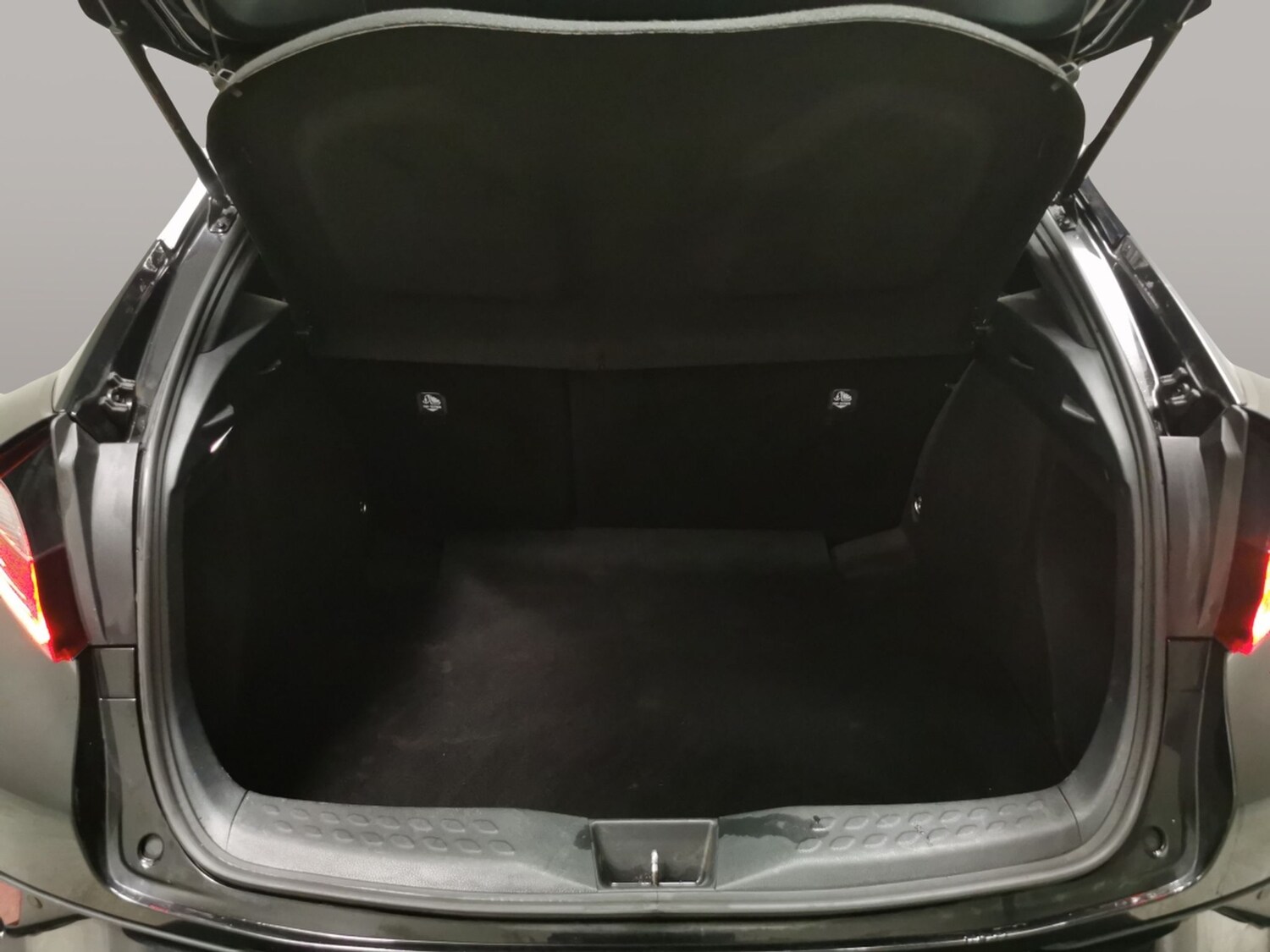 Used Toyota C-HR 2023 for sale - 77591138: Photo 29