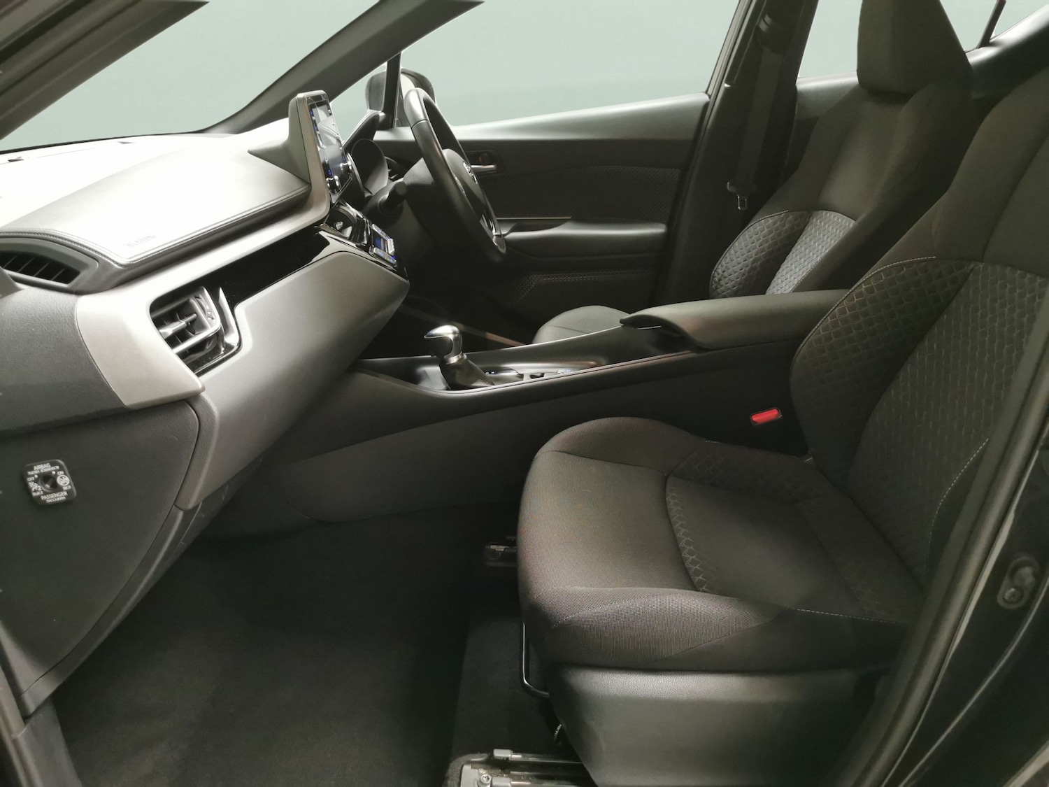 Used Toyota C-HR 2023 for sale - 77591138: Photo 4